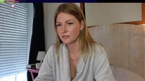 Snapshot of misslucci chatting on 02.11.25 Misslucci online show from 02.11.25