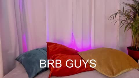 Snapshot of misslynn_ chatting on 02.26.25 i am lyn online show from 02.26.25