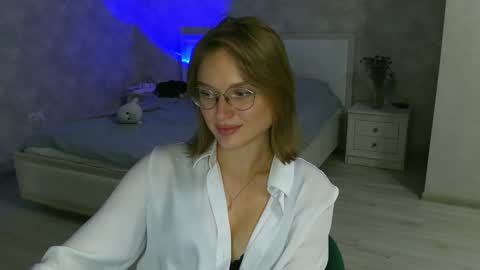 OneGoddess online show from 10.20.25
