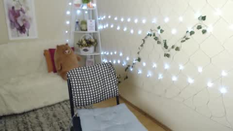 Snapshot of missmelons_ chatting on 12.08.24 Li  online show from 12.08.24