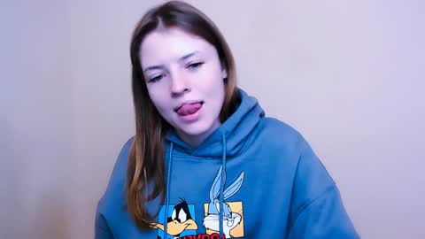 Snapshot of missoliviaa_ chatting on 01.10.25 Olivia online show from 01.10.25