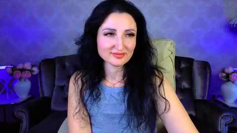 Snapshot of missrossi chatting on 10.20.25 missrossi online show from 10.20.25