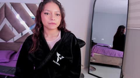 Snapshot of missy_davis chatting on 02.04.25 Miss online show from 02.04.25