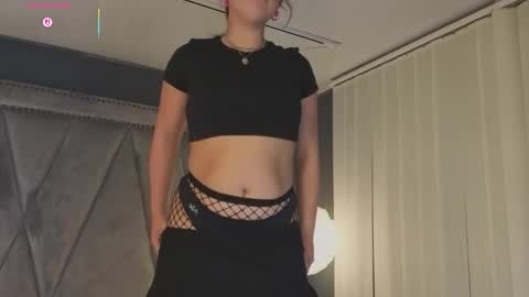 Snapshot of missy_taylor_ chatting on 10.09.25 Missy online show from 10.09.25