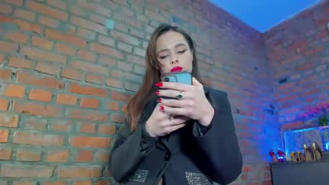 Snapshot of mistress_milana_ chatting on 01.27.25 mistress_milana_ online show from 01.27.25