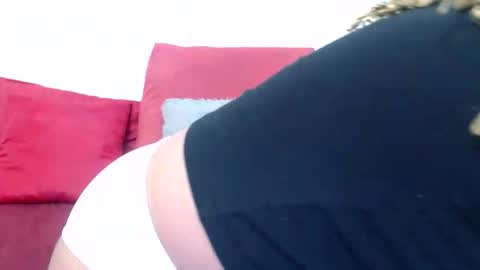 Snapshot of mistressshirleyx chatting on 10.28.25 mistressshirleyx online show from 10.28.25