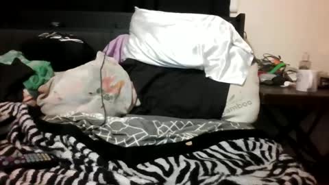 Snapshot of miztrezk chatting on 09.09.25 miztrezk online show from 09.09.25