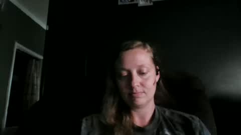 Snapshot of miztrezk chatting on 09.11.25 miztrezk online show from 09.11.25