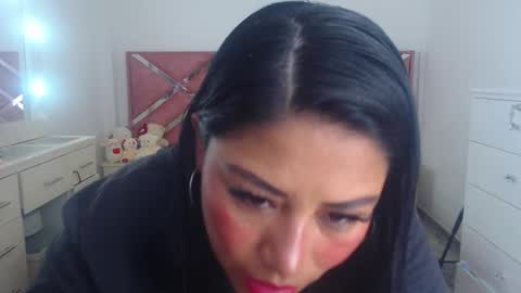 Snapshot of moan_sex1 chatting on 10.12.25 Catalina online show from 10.12.25