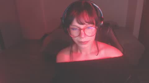 Snapshot of modjo_ chatting on 02.11.25 Modjo online show from 02.11.25