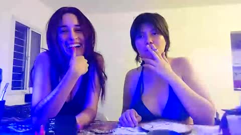 Snapshot of molly_popp chatting on 02.23.25 Molly Pop online show from 02.23.25