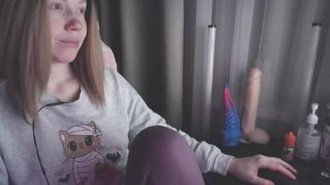 I have new photos come and see with love Molly online show from 01.23.25