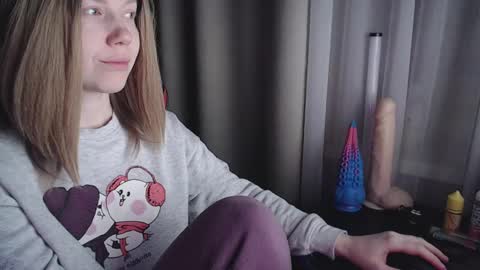 I have new photos come and see with love Molly online show from 03.01.25