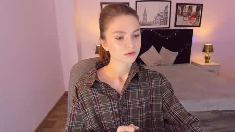 Snapshot of mollydangerous chatting on 01.15.25 Taisha online show from 01.15.25