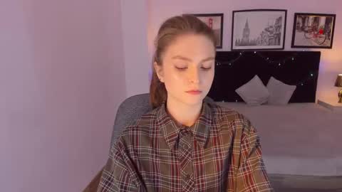 Snapshot of mollydangerous chatting on 01.15.25 Taisha online show from 01.15.25