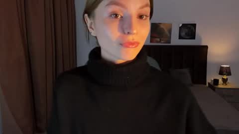 Snapshot of mollydangerous chatting on 01.19.25 Taisha online show from 01.19.25