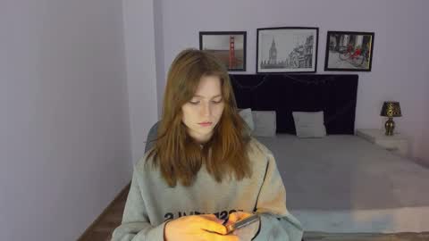 Snapshot of mollydangerous chatting on 01.21.25 Taisha online show from 01.21.25