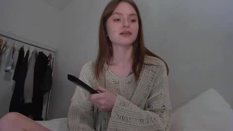 Snapshot of mollydangerous chatting on 02.02.25 Taisha online show from 02.02.25