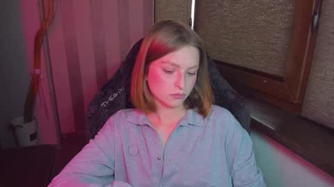 Snapshot of mollydangerous chatting on 10.10.25 Taisha online show from 10.10.25