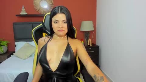 mollylove_ online show from 09.26.25