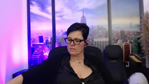 Snapshot of mollysun chatting on 03.08.25 MollySun Nina Randmann online show from 03.08.25