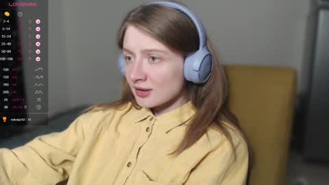 Snapshot of mollytucker chatting on 12.08.24 mollytucker online show from 12.08.24