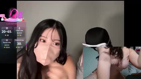 Snapshot of momo___0717 chatting on 09.22.25 momo___0717 online show from 09.22.25