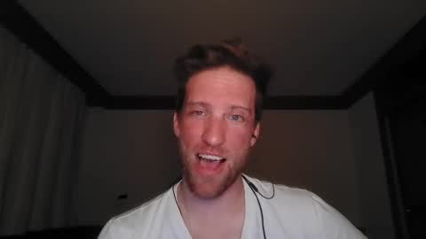 Snapshot of moms_little_monster chatting on 11.06.25 moms_little_monster online show from 11.06.25