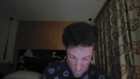 Snapshot of moms_little_monster chatting on 11.16.25 moms_little_monster online show from 11.16.25