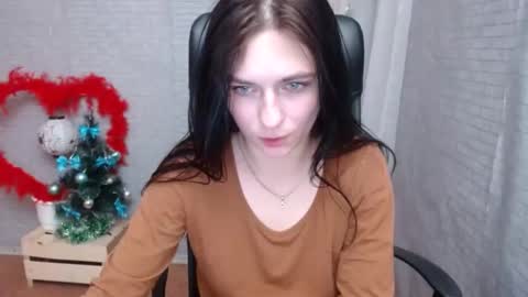 Snapshot of monakali chatting on 12.18.24 monakali online show from 12.18.24