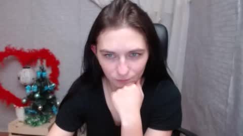Snapshot of monakali chatting on 12.23.24 monakali online show from 12.23.24