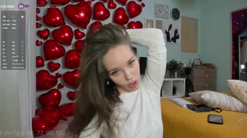 Snapshot of moni_carroll chatting on 03.09.25 Monia Help me get 20000 subscribers online show from 03.09.25