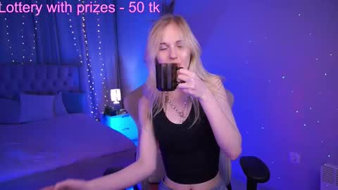  Monica  online show from 09.25.25