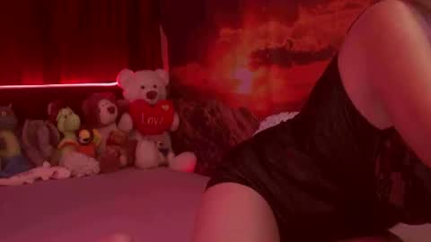 Snapshot of monicutex chatting on 09.12.25 Monika    online show from 09.12.25