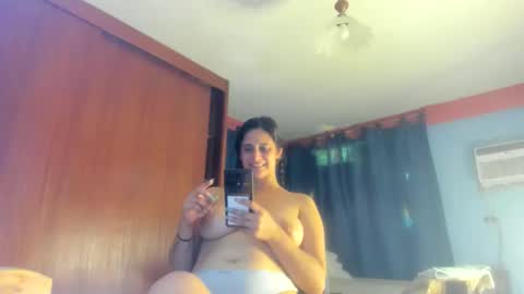 monika_robless online show from 09.09.25