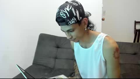 Snapshot of monkeyd_66 chatting on 12.11.24 monkeyd_66 online show from 12.11.24