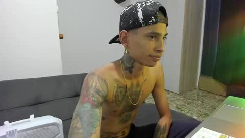 Snapshot of monkeyd_66 chatting on 12.16.24 monkeyd_66 online show from 12.16.24