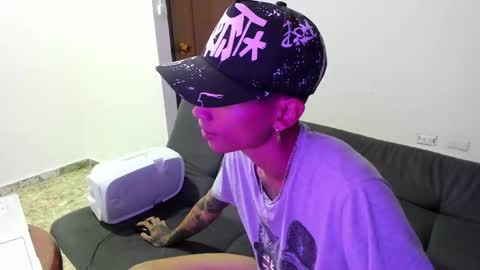 Snapshot of monkeyd_66 chatting on 01.09.25 monkeyd_66 online show from 01.09.25