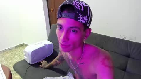 Snapshot of monkeyd_66 chatting on 01.09.25 monkeyd_66 online show from 01.09.25