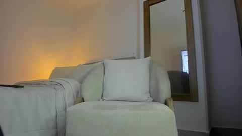 Snapshot of monkeys_pug chatting on 01.08.25 jalejoc online show from 01.08.25