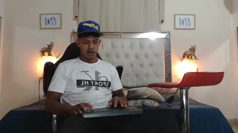 Snapshot of monsoon_the_best chatting on 09.10.25 monsoon_the_best online show from 09.10.25