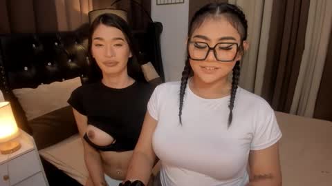 Snapshot of monstrouscockdivaontop chatting on 12.20.24 Ruthie online show from 12.20.24