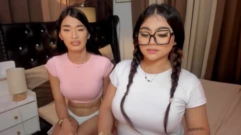 Snapshot of monstrouscockdivaontop chatting on 01.08.25 Ruthie online show from 01.08.25