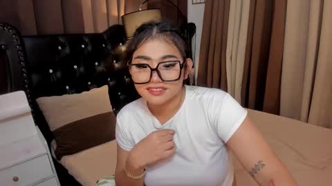 Snapshot of monstrouscockdivaontop chatting on 01.14.25 Ruthie online show from 01.14.25