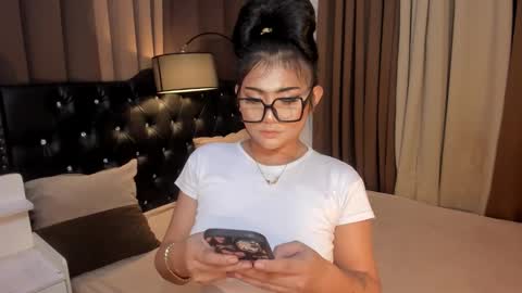 Snapshot of monstrouscockdivaontop chatting on 01.19.25 Ruthie online show from 01.19.25