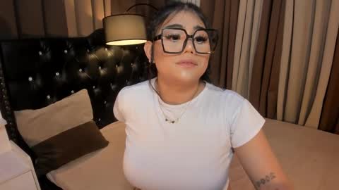 Snapshot of monstrouscockdivaontop chatting on 01.23.25 Ruthie online show from 01.23.25