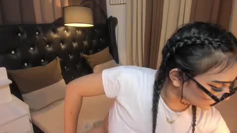 Snapshot of monstrouscockdivaontop chatting on 02.01.25 Ruthie online show from 02.01.25