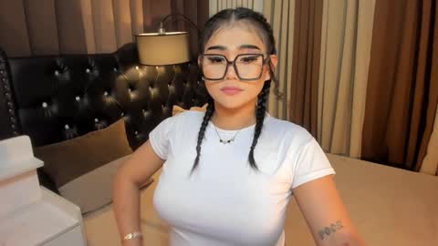 Snapshot of monstrouscockdivaontop chatting on 02.19.25 Ruthie online show from 02.19.25