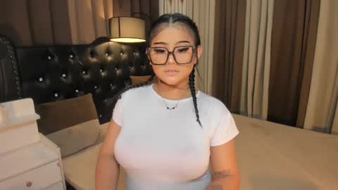 Snapshot of monstrouscockdivaontop chatting on 03.06.25 Ruthie online show from 03.06.25