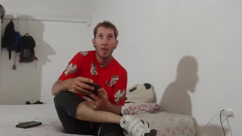 Snapshot of moon_cat85 chatting on 01.02.25 Luna online show from 01.02.25